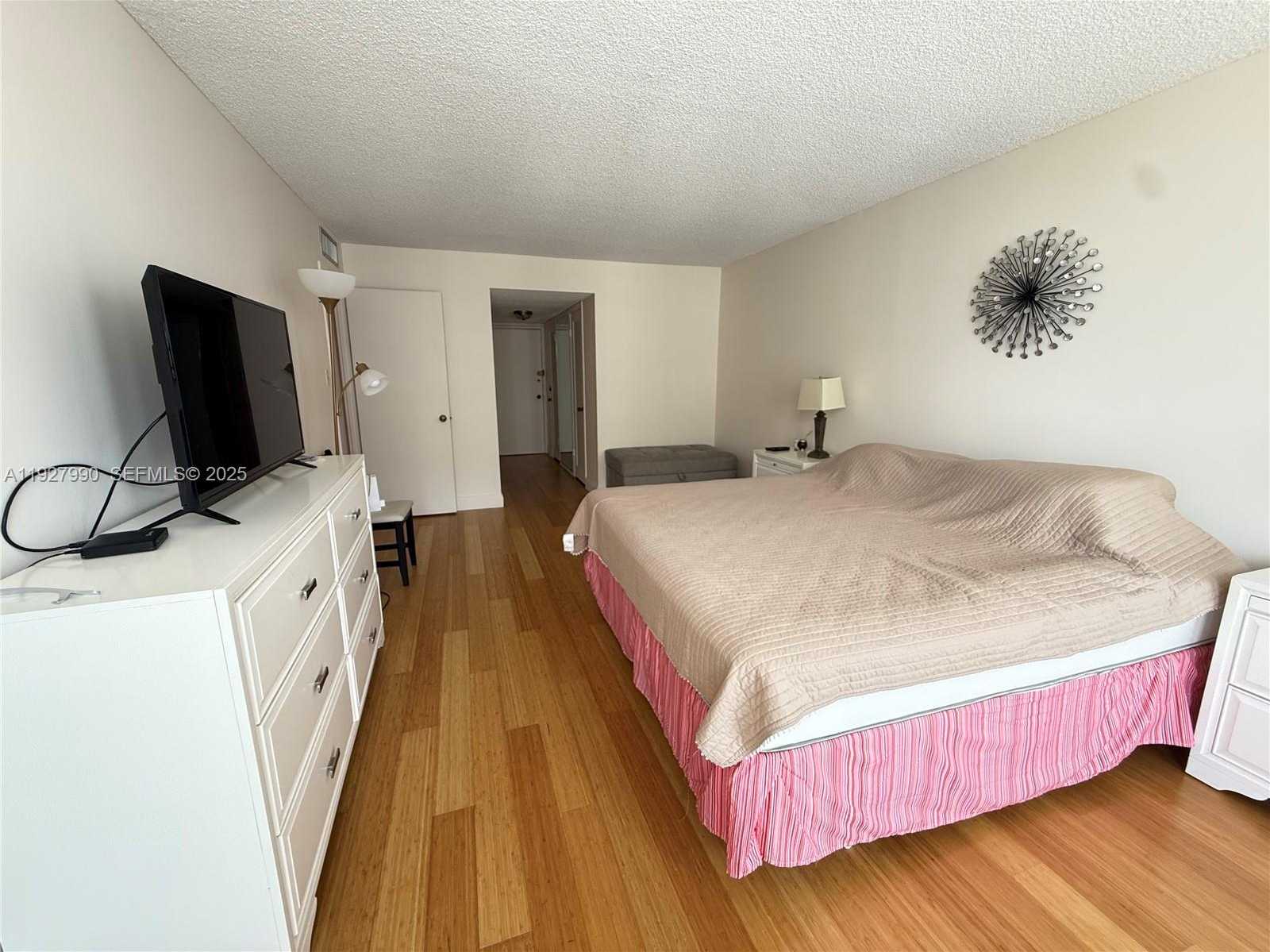 Small Image of 18051 BISCAYNE BLVD #1505, Aventura Number 9