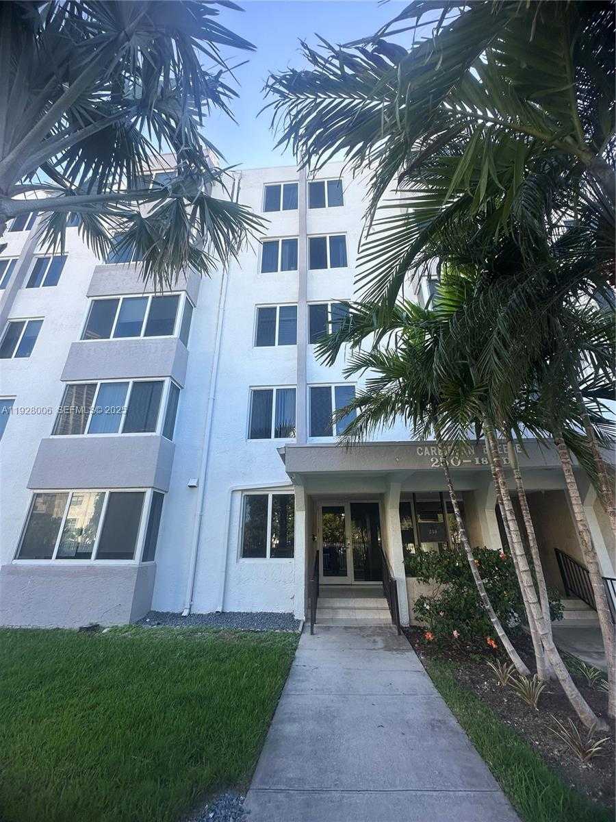Small Image of 250 180TH DR #254, Sunny Isles Beach Number 1