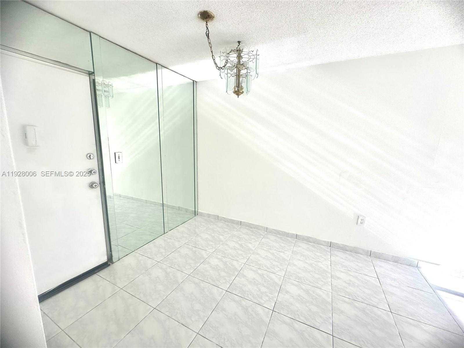 Small Image of 250 180TH DR #254, Sunny Isles Beach Number 14