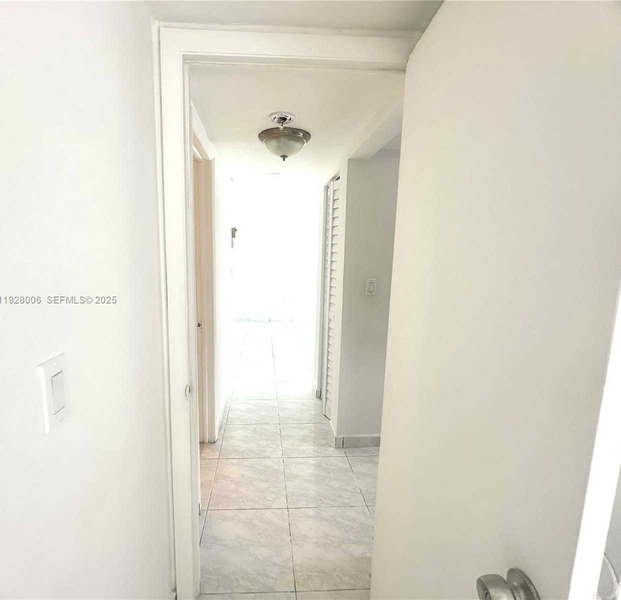 Small Image of 250 180TH DR #254, Sunny Isles Beach Number 20