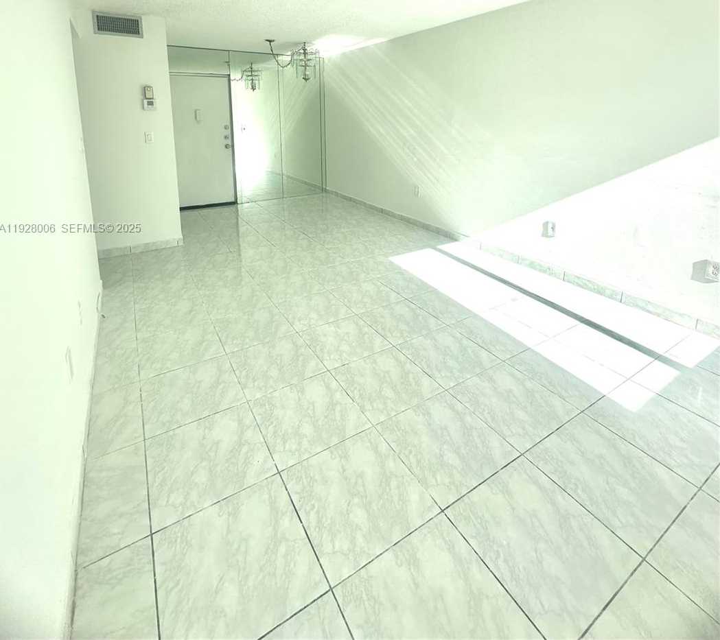 Small Image of 250 180TH DR #254, Sunny Isles Beach Number 27