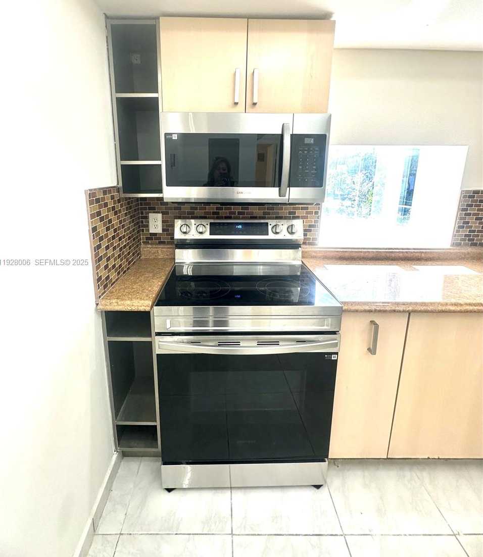 Small Image of 250 180TH DR #254, Sunny Isles Beach Number 30