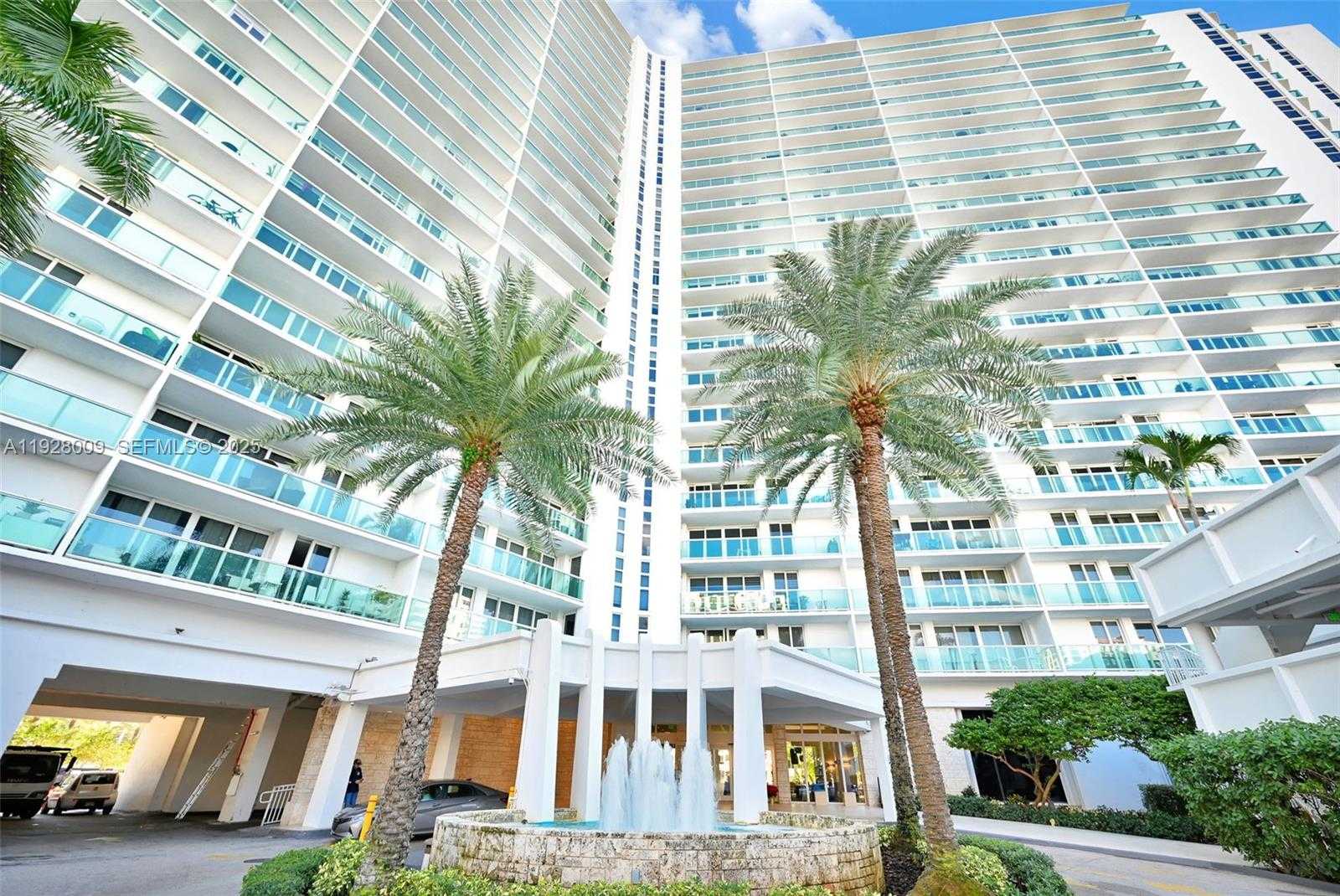 Small Image of 100 BAYVIEW DR #606, Sunny Isles Beach Number 2