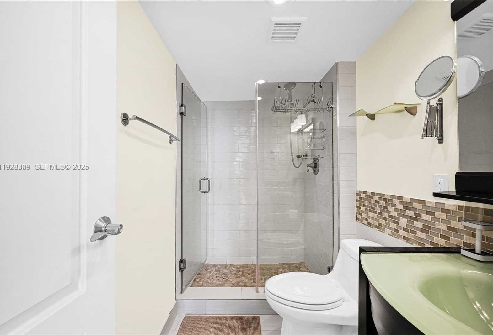 Small Image of 100 BAYVIEW DR #606, Sunny Isles Beach Number 41