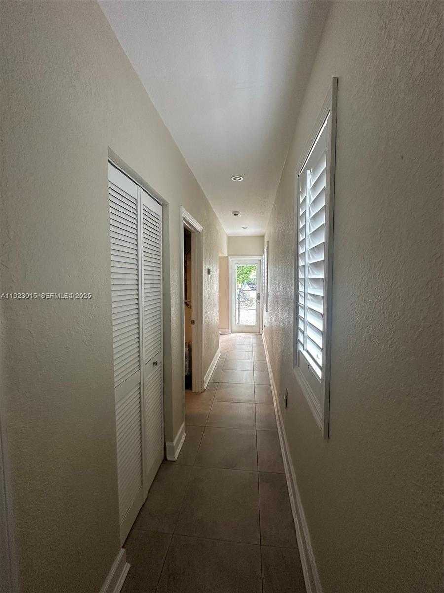 Small Image of 349 MAHOGANY DR, Key Largo Number 15