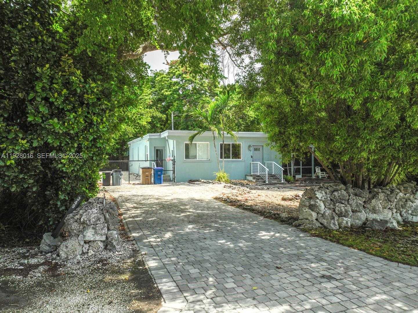 Small Image of 349 MAHOGANY DR, Key Largo Number 24