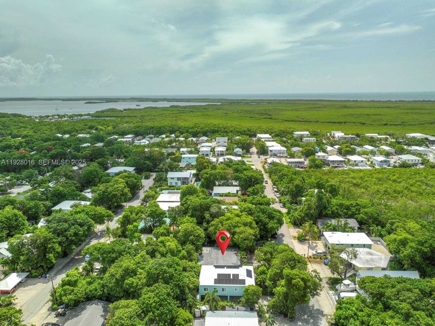 Small Image of 349 MAHOGANY DR, Key Largo Number 26