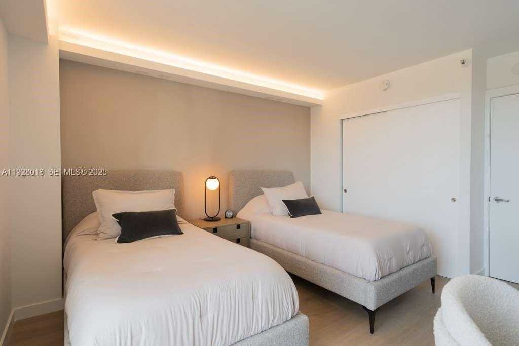 Small Image of 20505 EAST COUNTRY CLUB DR #231, Aventura Number 5