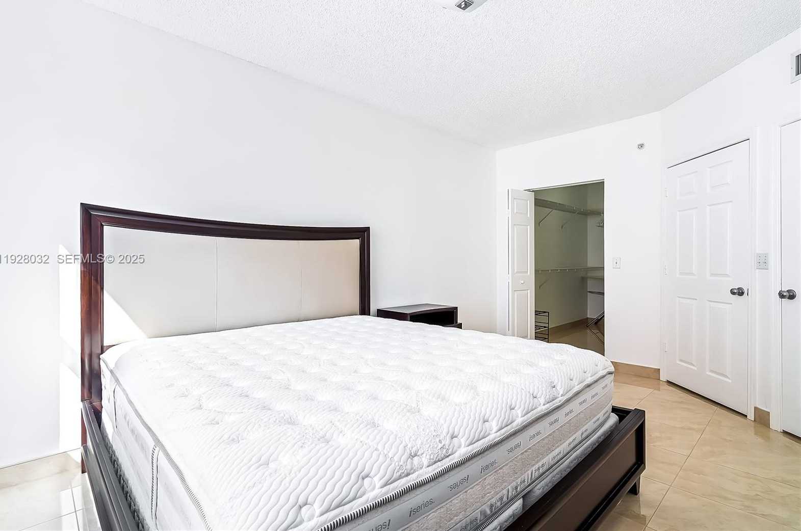 Small Image of 17150 NORTH BAY RD #2618, Sunny Isles Beach Number 16