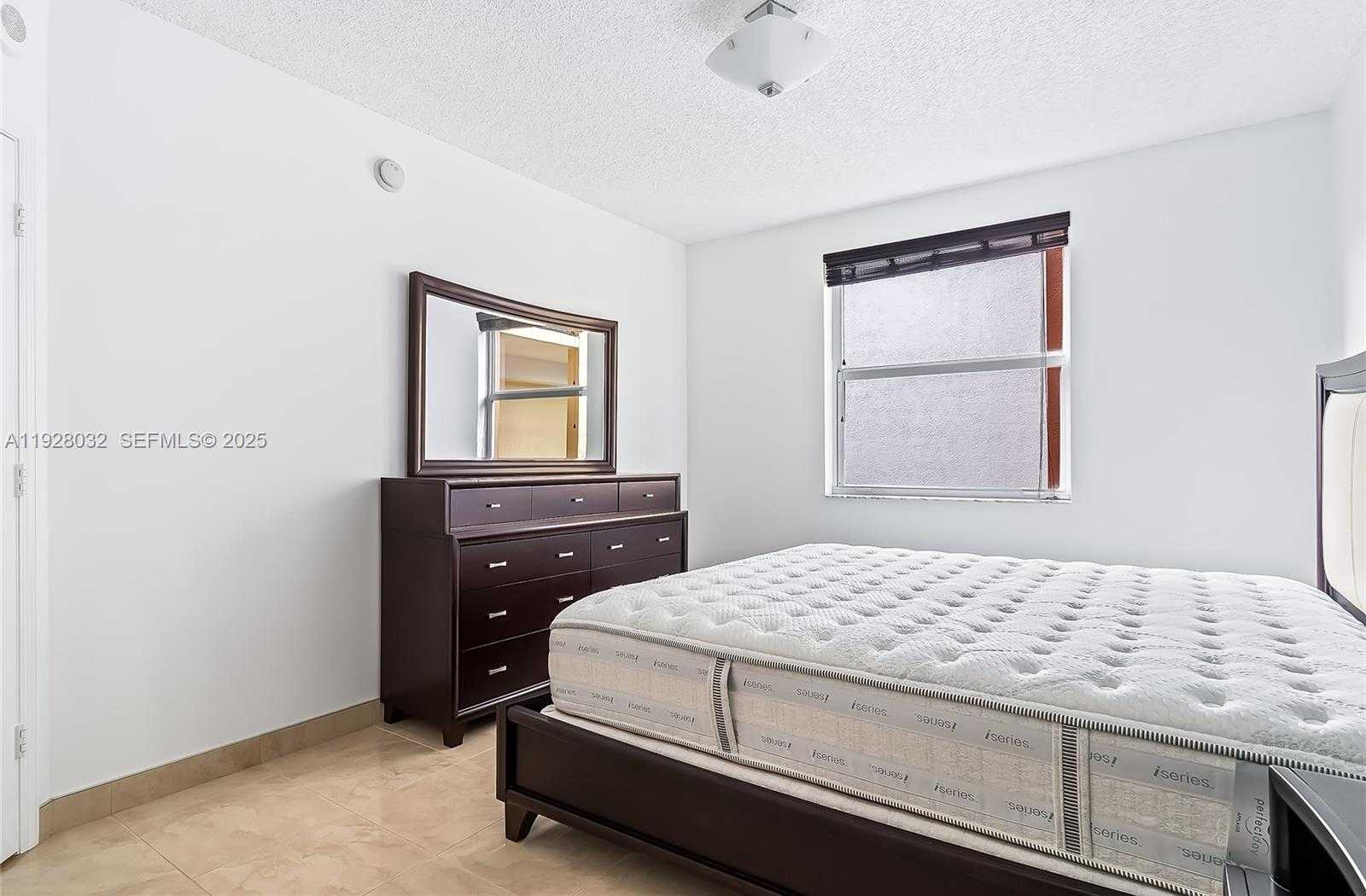 Small Image of 17150 NORTH BAY RD #2618, Sunny Isles Beach Number 24