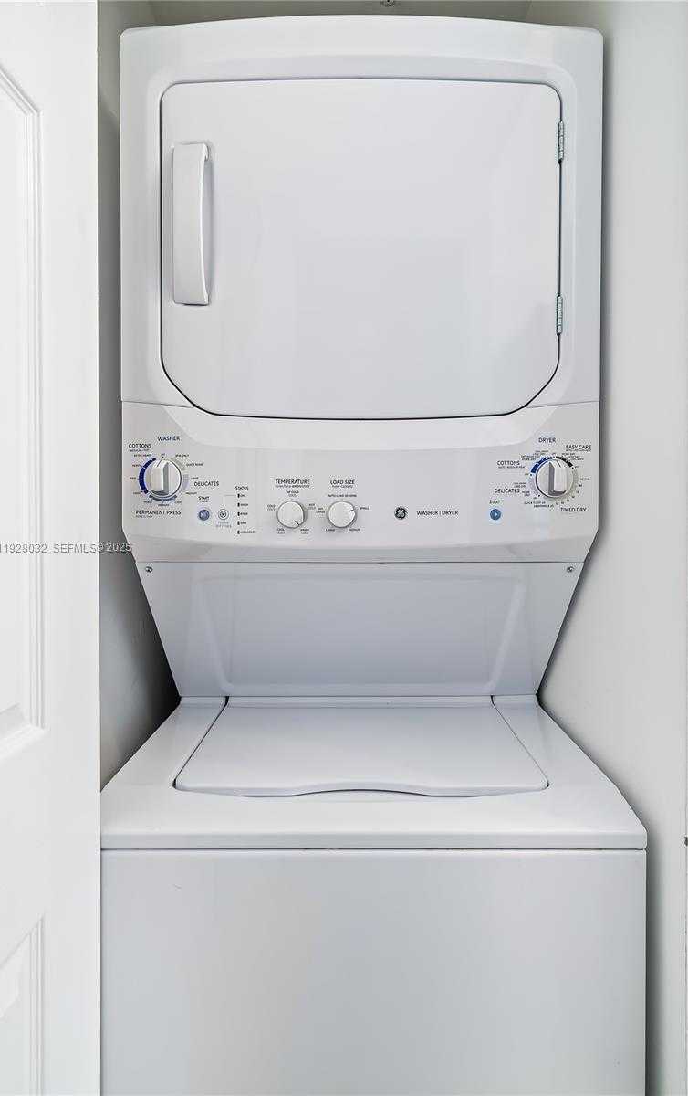 Small Image of 17150 NORTH BAY RD #2618, Sunny Isles Beach Number 26