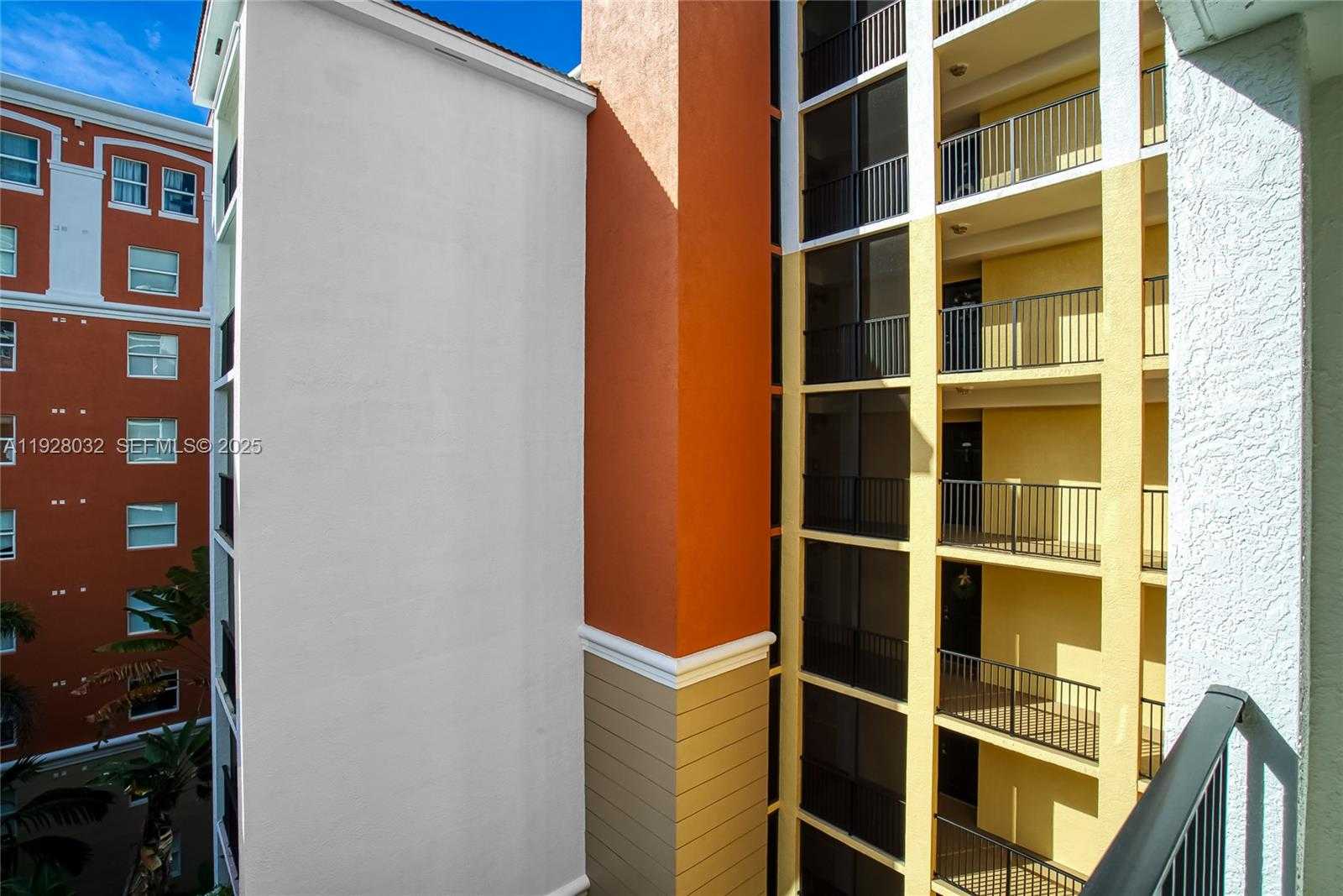 Small Image of 17150 NORTH BAY RD #2618, Sunny Isles Beach Number 32