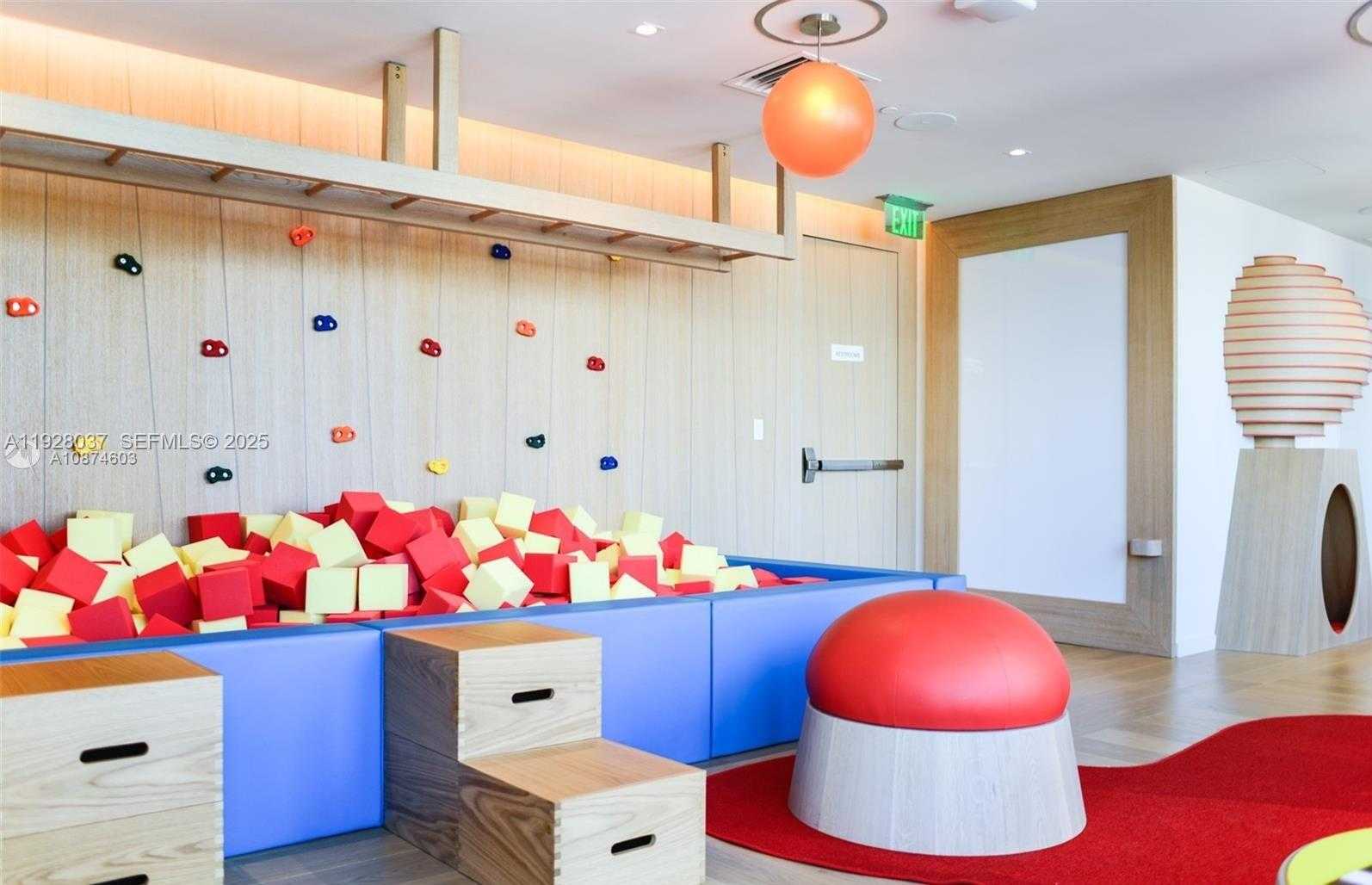 Small Image of 1000 BRICKELL PLZ #1811, Miami Number 24