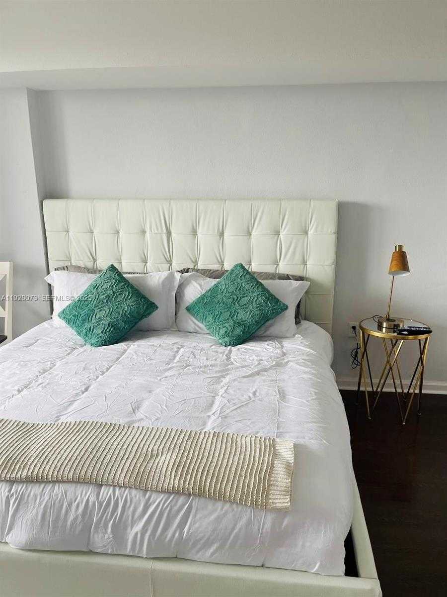 Small Image of 10275 COLLINS AVE #327, Bal Harbour Number 8