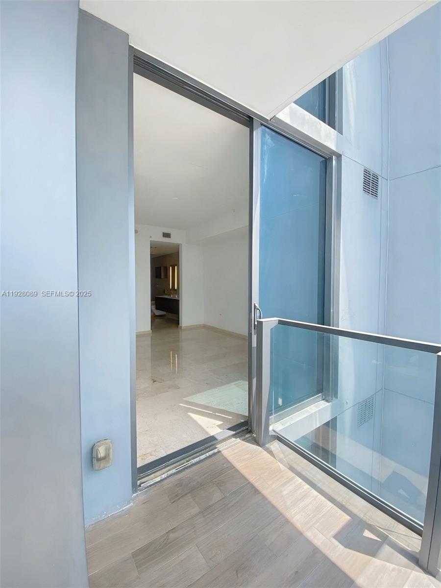 Small Image of 88 SOUTH WEST 7TH ST #3906, Miami Number 8