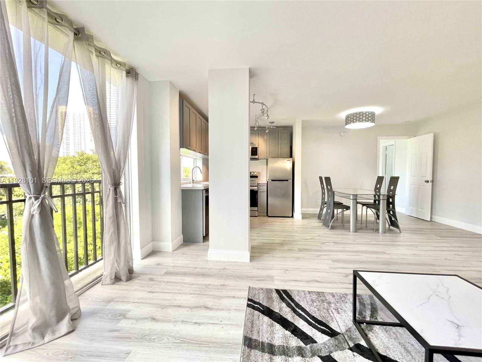 Small Image of 17021 NORTH BAY RD #410, Sunny Isles Beach Number 4