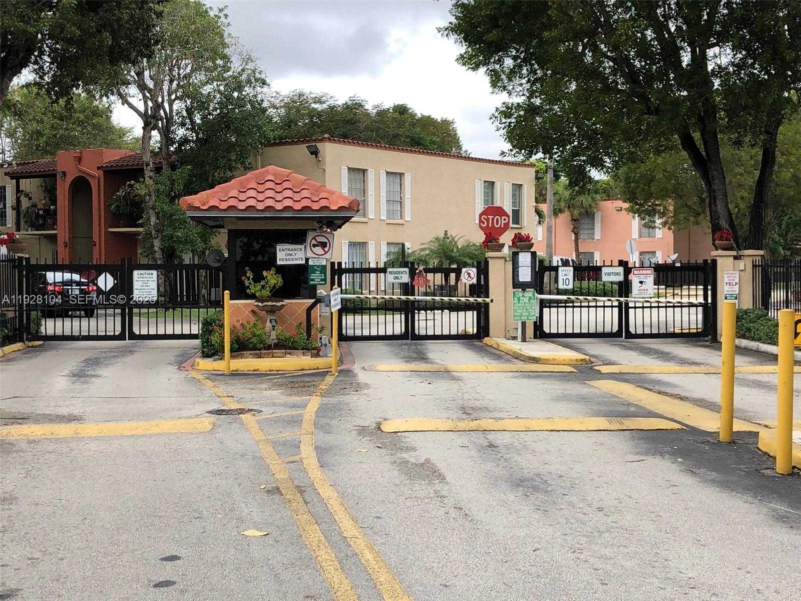 Small Image of 10740 NORTH KENDALL DR #L-24, Miami Number 11