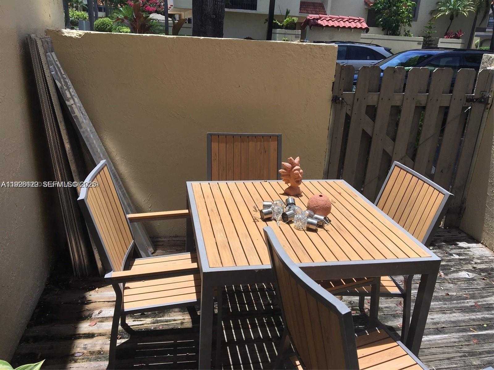 Small Image of 3551 MAGELLAN CIR #423, Aventura Number 11