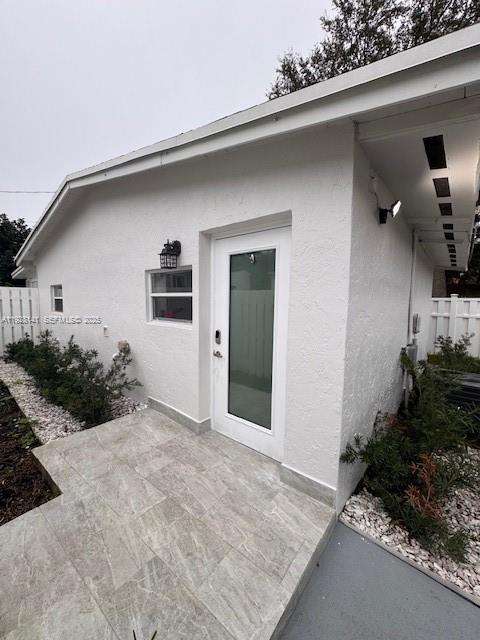 Small Image of 880 ORIOLE AVE #1, Miami Springs Number 2
