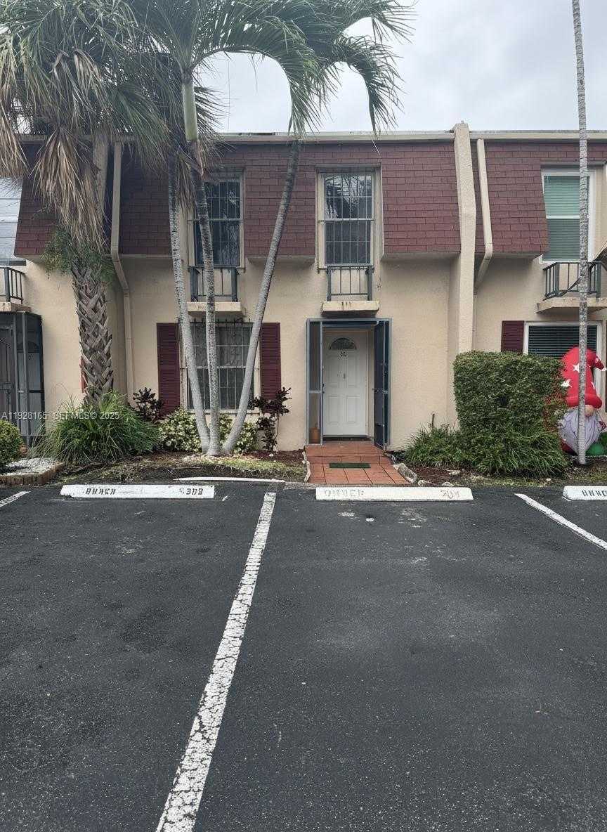 Small Image of 1001 EAST THREE ISLANDS BLVD #36, Hallandale Beach Number 1