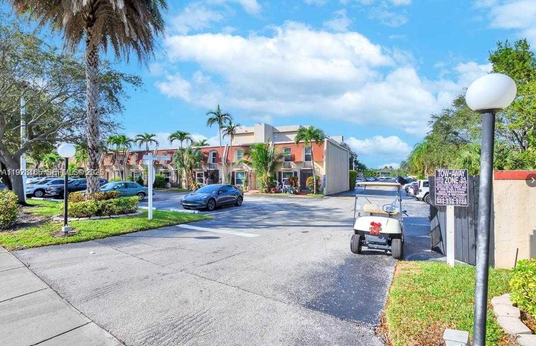 Small Image of 1001 EAST THREE ISLANDS BLVD #36, Hallandale Beach Number 3