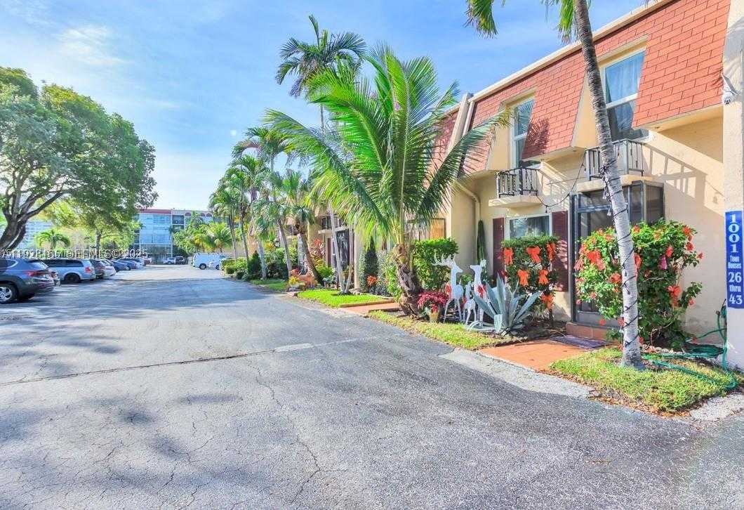 Small Image of 1001 EAST THREE ISLANDS BLVD #36, Hallandale Beach Number 4