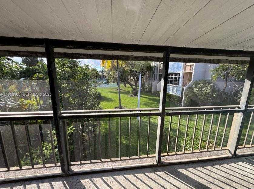 Small Image of 1001 EAST THREE ISLANDS BLVD #36, Hallandale Beach Number 42
