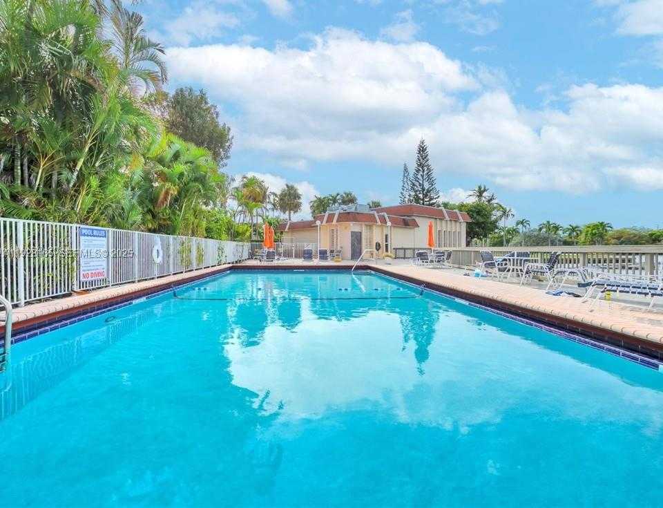 Small Image of 1001 EAST THREE ISLANDS BLVD #36, Hallandale Beach Number 7