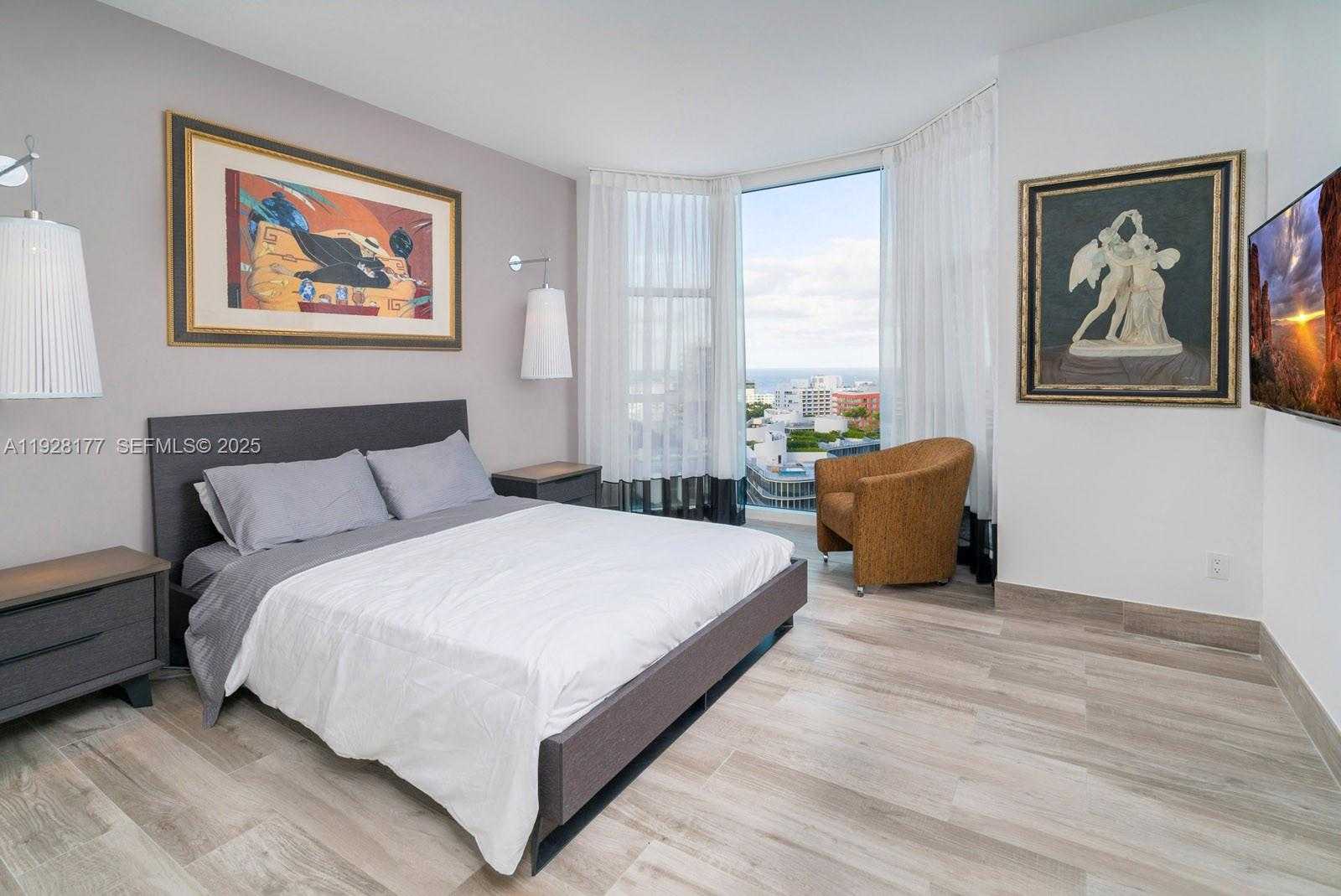 Small Image of 300 SOUTH POINTE DR #1701, Miami Beach Number 12