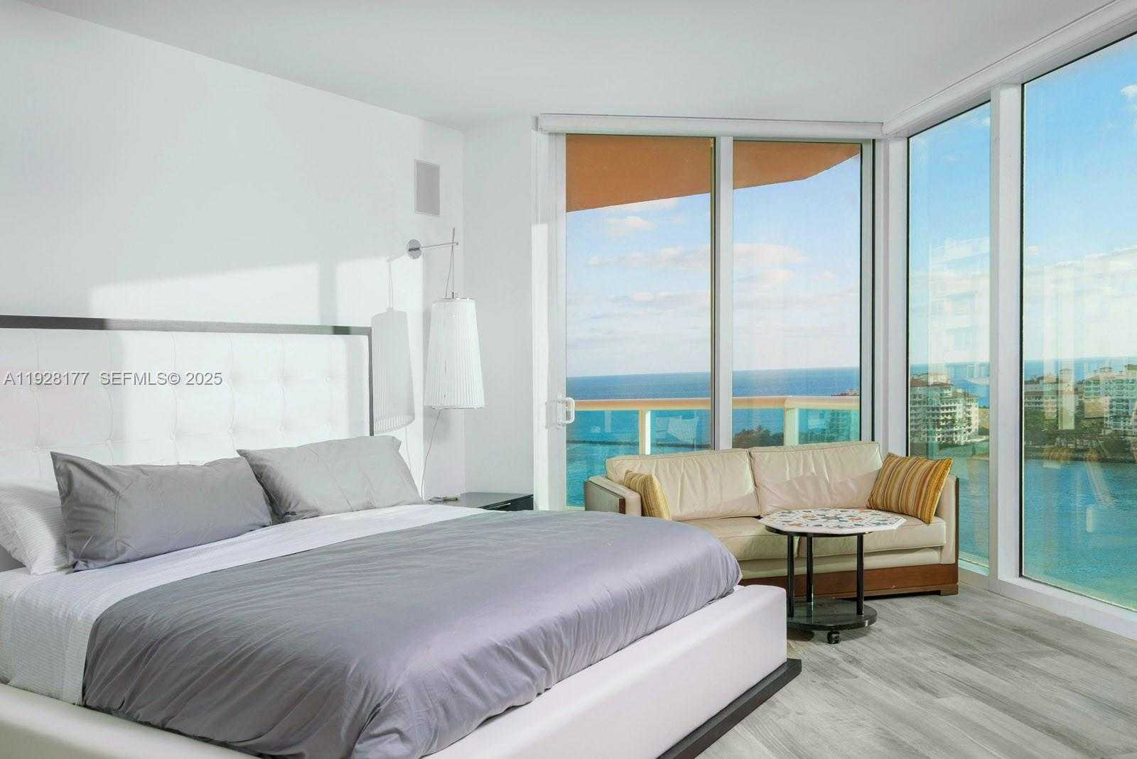 Small Image of 300 SOUTH POINTE DR #1701, Miami Beach Number 17