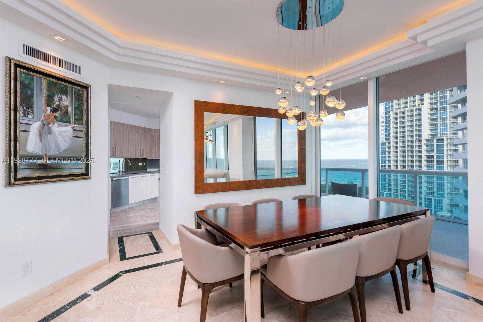 Small Image of 300 SOUTH POINTE DR #1701, Miami Beach Number 8