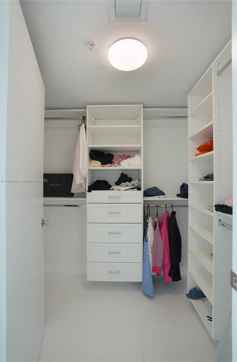 Small Image of 250 SOUTH SUNNY ISLES BLVD #TH-207, Sunny Isles Beach Number 15