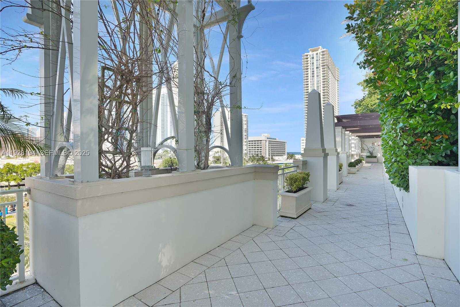 Small Image of 250 SOUTH SUNNY ISLES BLVD #TH-207, Sunny Isles Beach Number 29
