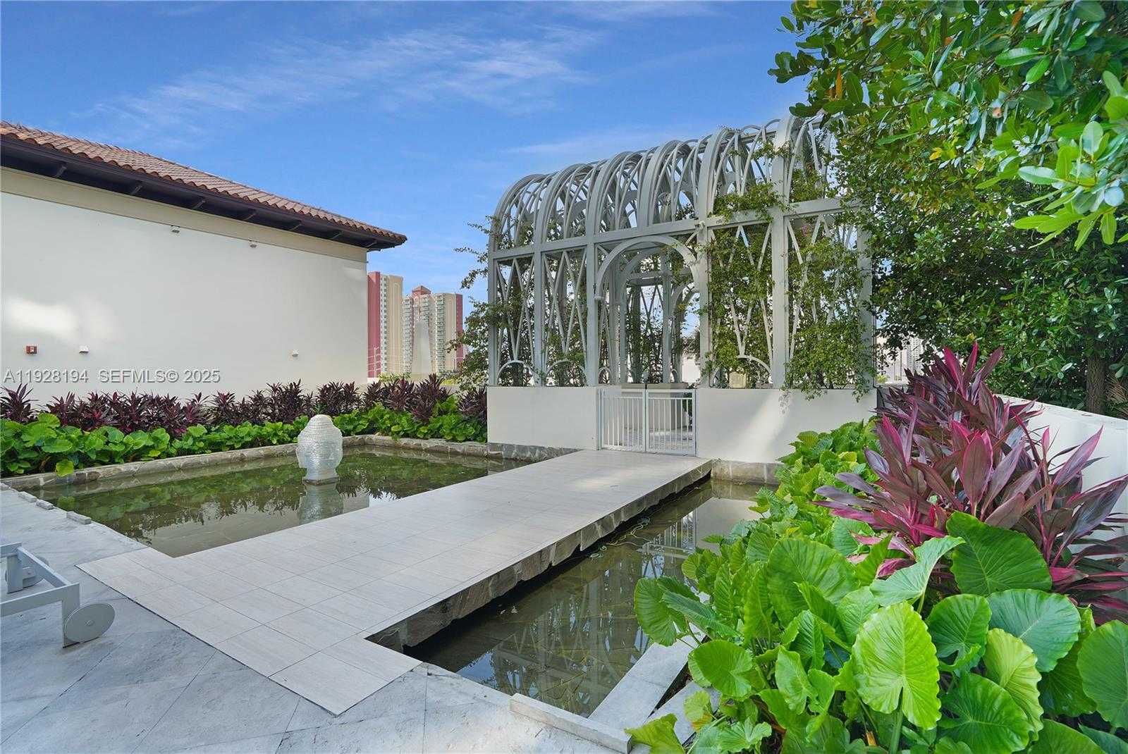 Small Image of 250 SOUTH SUNNY ISLES BLVD #TH-207, Sunny Isles Beach Number 3