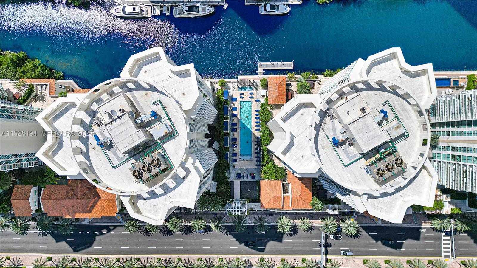 Small Image of 250 SOUTH SUNNY ISLES BLVD #TH-207, Sunny Isles Beach Number 32