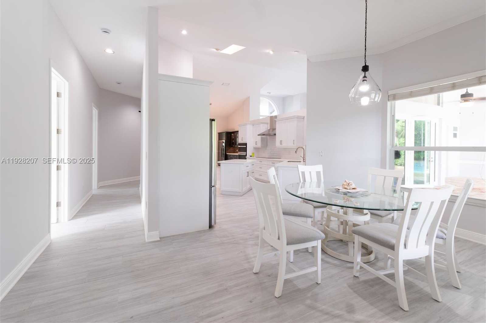 Imagen de Pequeño Objeto