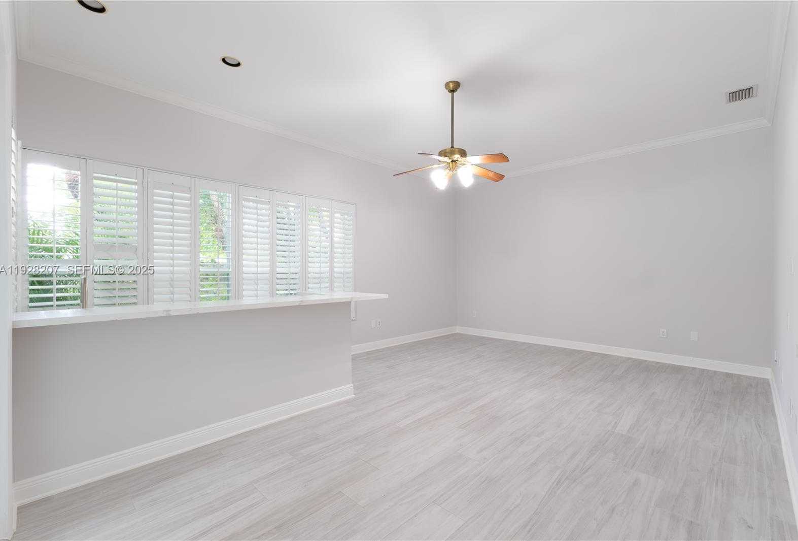 Imagen de Pequeño Objeto