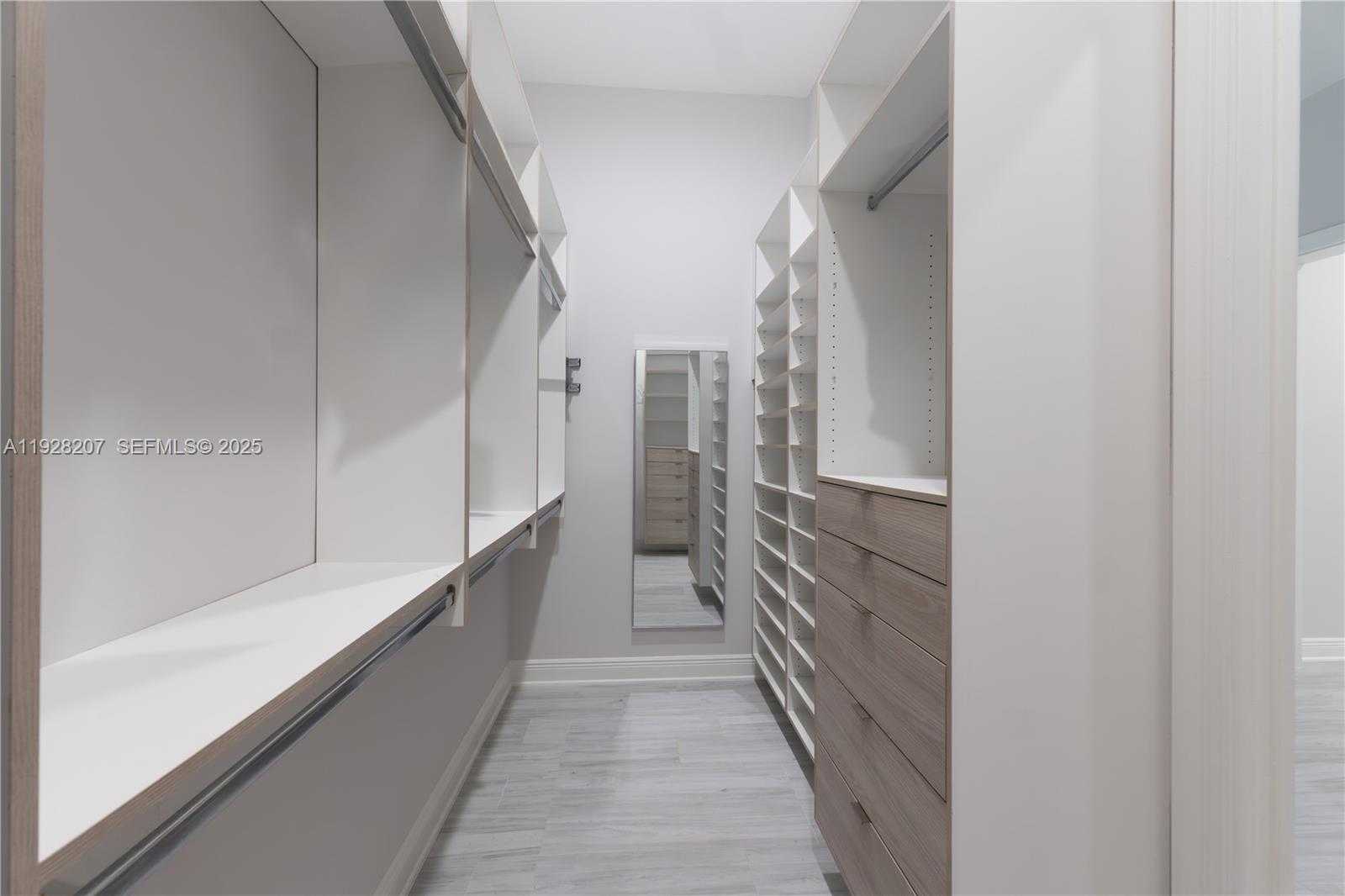 Imagen de Pequeño Objeto