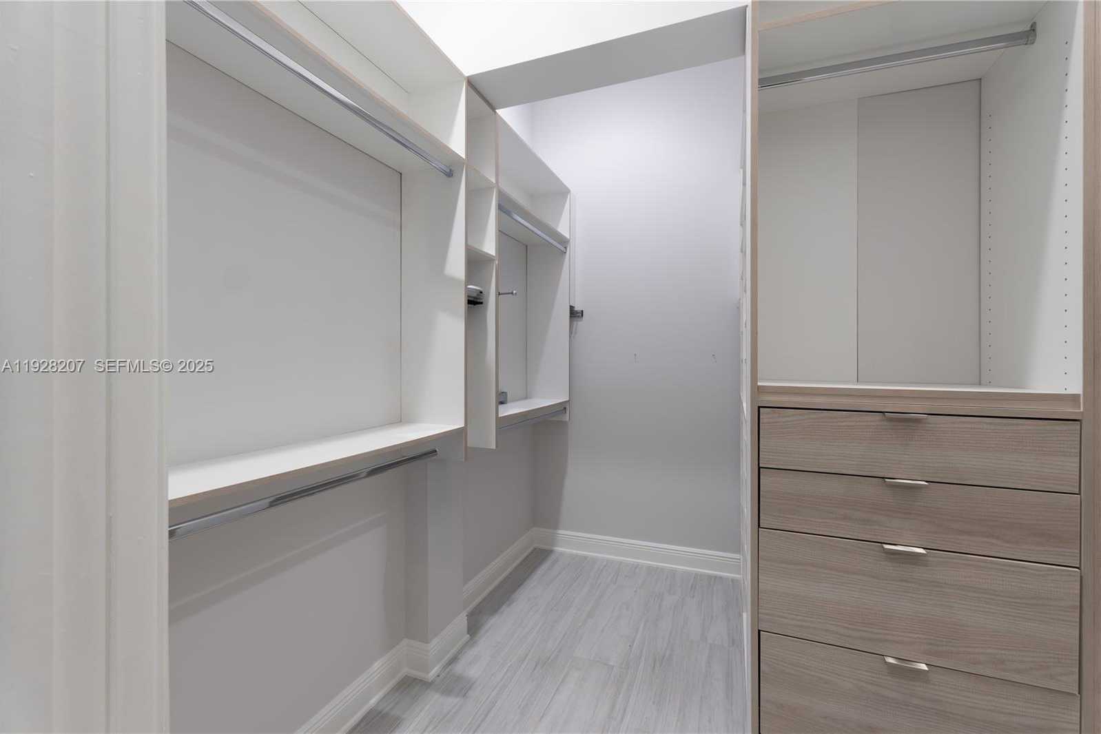 Imagen de Pequeño Objeto