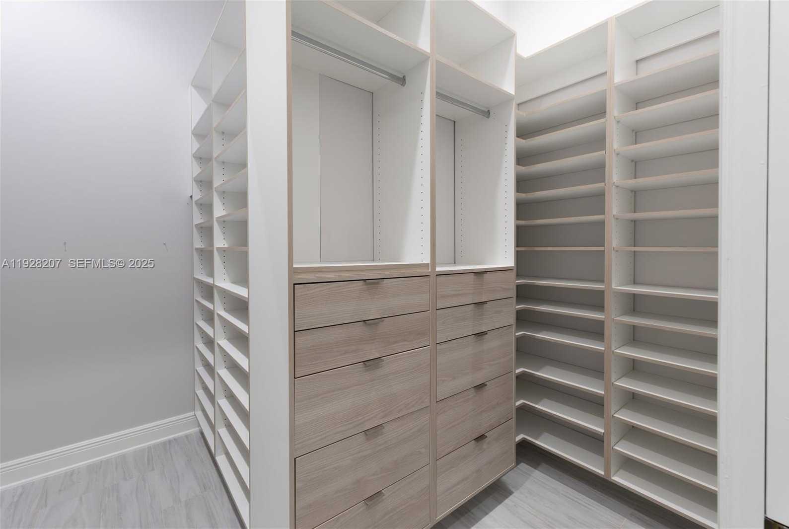 Imagen de Pequeño Objeto