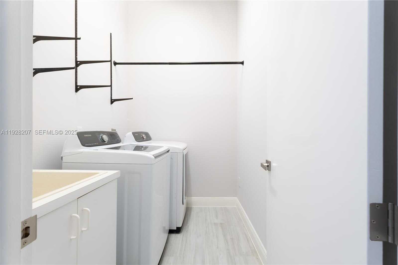 Imagen de Pequeño Objeto