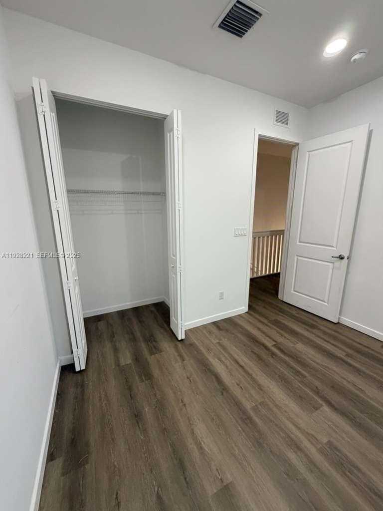 Imagen de Pequeño Objeto