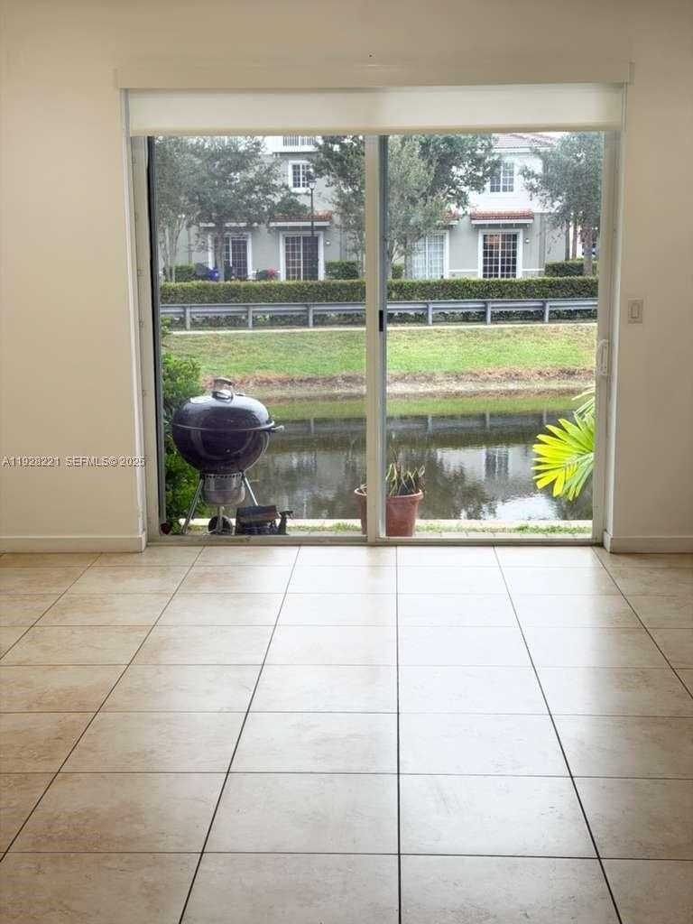 Imagen de Pequeño Objeto