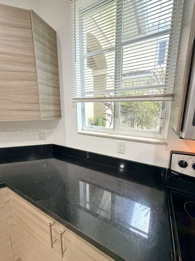 Imagen de Pequeño Objeto