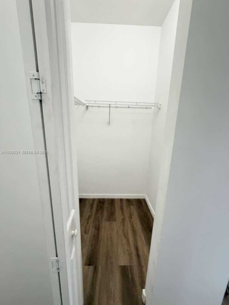 Imagen de Pequeño Objeto