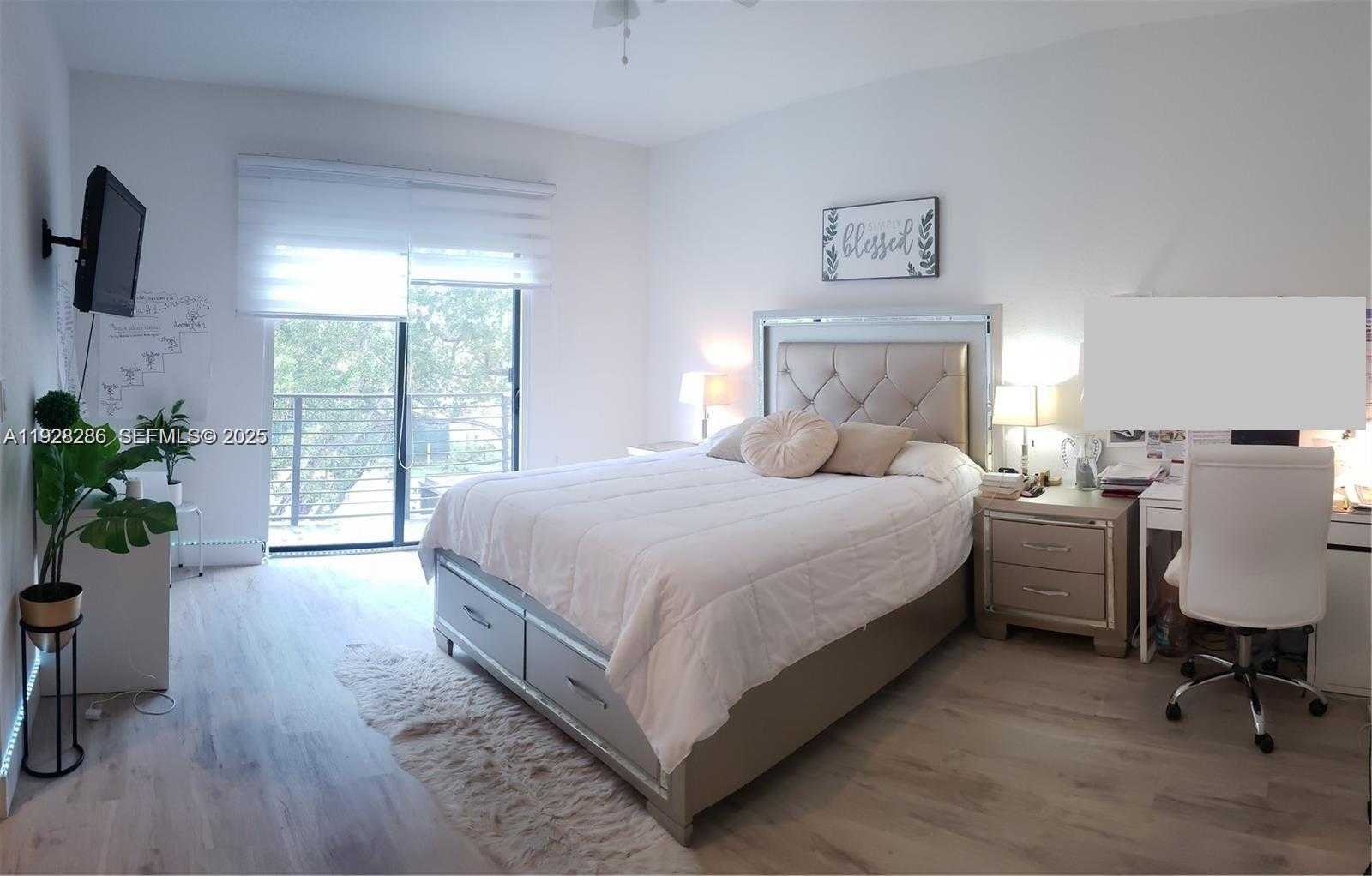 Small Image of 2414 SOUTH WEST 145TH PL #2414, Miami Number 15