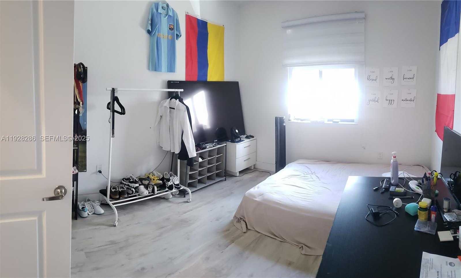 Small Image of 2414 SOUTH WEST 145TH PL #2414, Miami Number 21