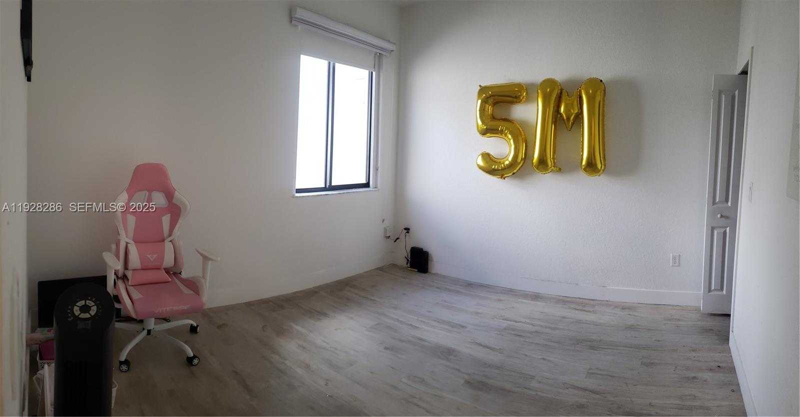 Small Image of 2414 SOUTH WEST 145TH PL #2414, Miami Number 25