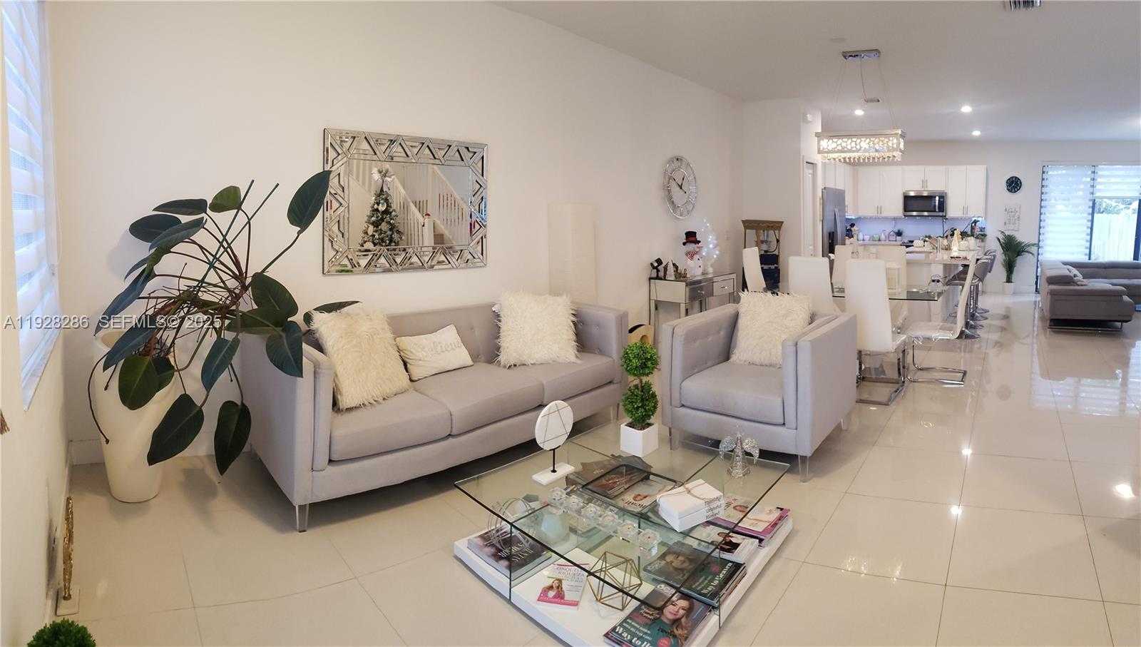 Small Image of 2414 SOUTH WEST 145TH PL #2414, Miami Number 8