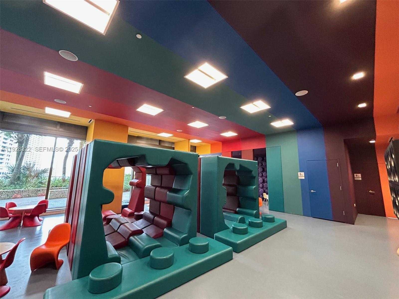 Small Image of 68 SOUTH EAST 6TH ST #3008, Miami Number 30